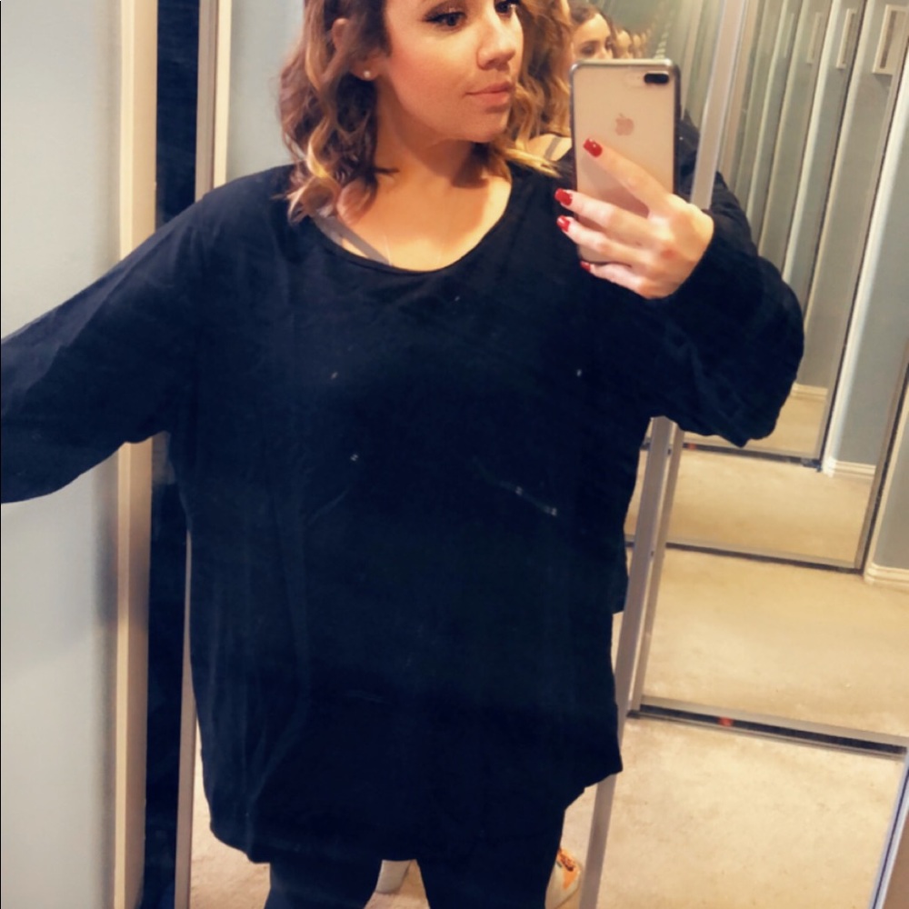 Black workout sweater